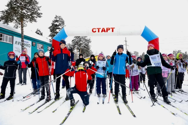 В Сургутском районе в «Лыжне России» приняли участие более 300 жителей