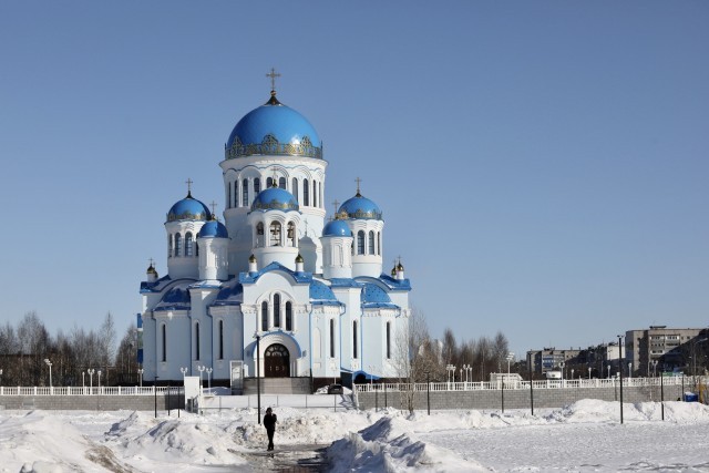 Свято троицкий собор сургут фото