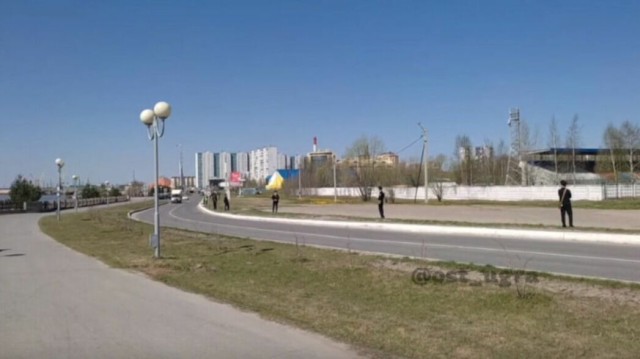 На улицах Нижневартовска замечено большое скопление сотрудников силовых ведомств На улицах Нижневартовска замечено большое скопление сотрудников силовых ведомств