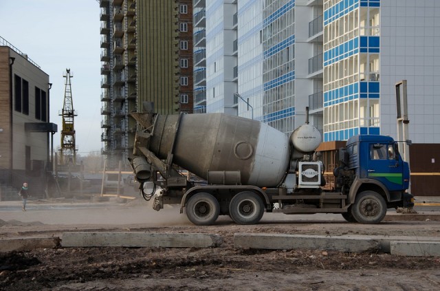Трое пострадали при взрыве газа на стройке в Ханты-Мансийске