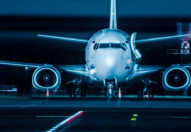 В ХМАО из-за неисправности самолета Utair пассажирам отложили рейс до Сочи на 10 часов
