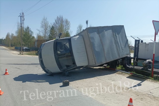 В ХМАО в ДТП с «ГАЗелью» пострадала 12-летняя девочка В ХМАО в ДТП с «ГАЗелью» пострадала 12-летняя девочка