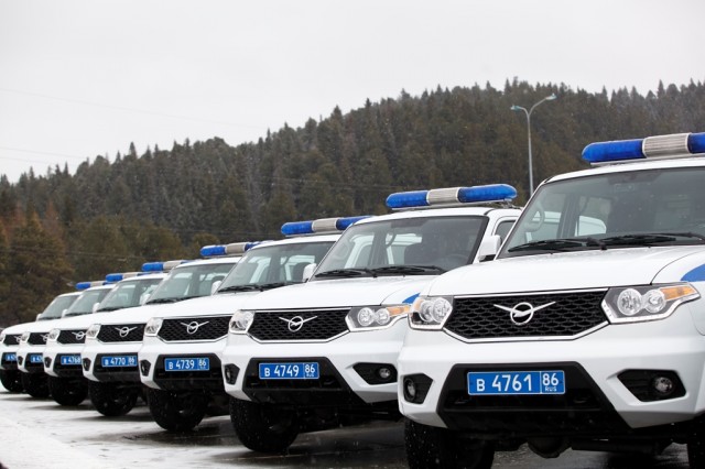 ​Полицейским Сургутского района выдали новые внедорожники