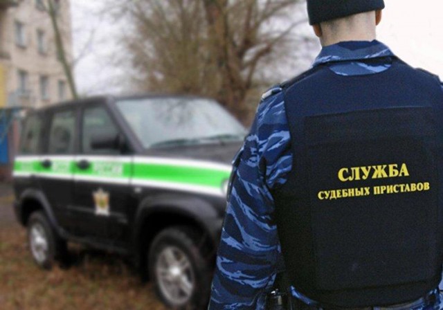 В Геленджике приставы опечатали популярную базу отдыха и кафе