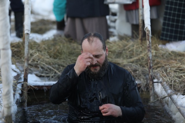 ​В Сургутском районе начались крещенские купания
