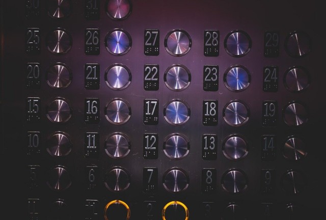 В Подмосковье составили рейтинг обслуживающих лифты организаций