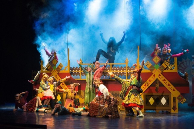 Сургутский театр приглашает на январские спектакли