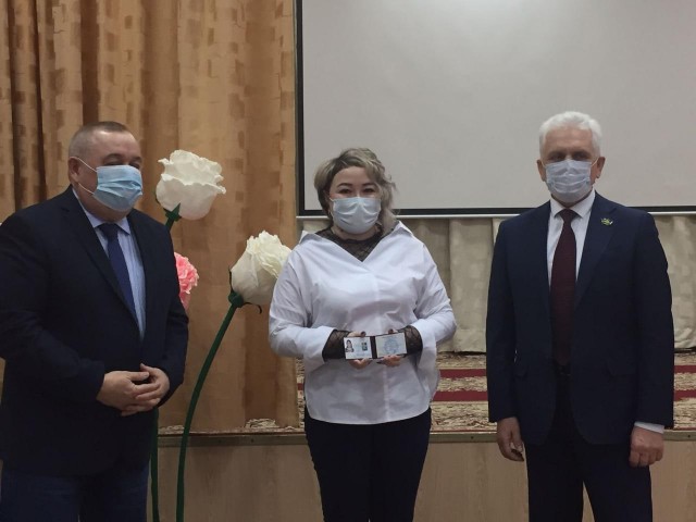 Лянторские учителя получили награды Думы Сургутского района