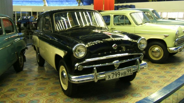 Владельцы «Москвичей» из ХМАО оценили ребрендинг завода «Renault»: «У нас лучшая техника в мире» Владельцы «Москвичей» из ХМАО оценили ребрендинг завода «Renault»: «У нас лучшая техника в мире»