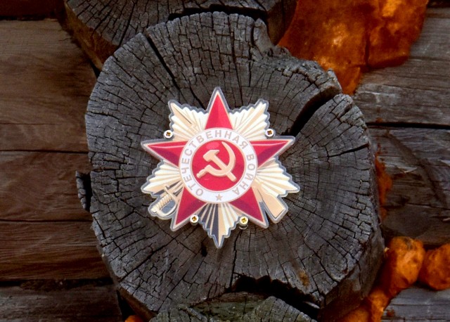 В Сытомино дома, где жили ветераны Великой Отечественной войны, украсили звёздами Победы