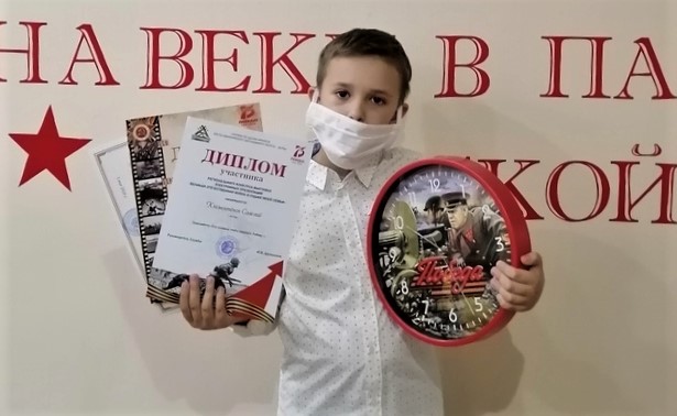 ​В Сургутском районе наградили участников выставки, посвящённой ВОВ