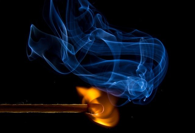 Тюменцам напомнили, как защититься от дыма в пожароопасный сезон