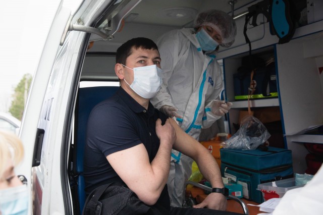 ​В Сургутском районе работают пункты мобильной вакцинации. Публикуем расписание
