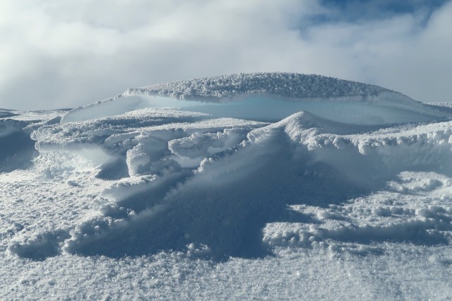 Губернатор Югры поручила разобраться с площадкой для вывоза снега в Лянторе