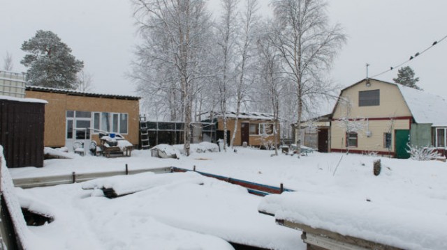 ​Житель Ноябрьска незаконно построил двухэтажный дом на муниципальной земле