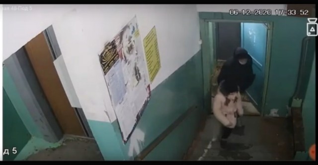 В Нижневартовске разыскивают мужчину, напавшего на ребёнка в подъезде