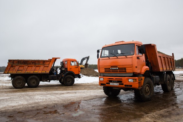 Из-за метели для грузовиков ограничили движение по трем сургутским трассам