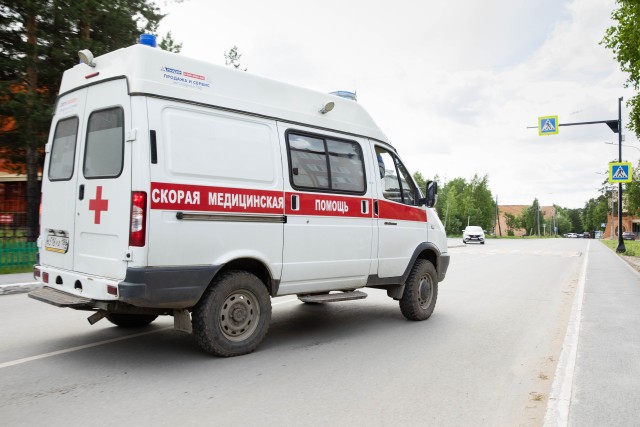 В Сургутском районе три ребенка выпали из окна