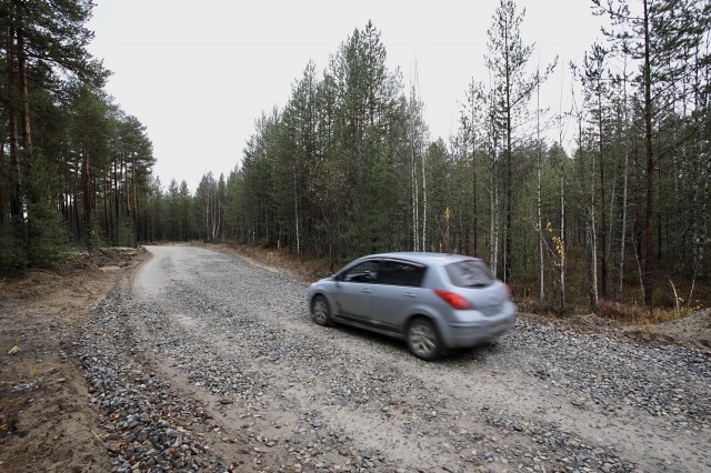 ​В поселении Сургутского района в суде добились права отремонтировать единственную дорогу