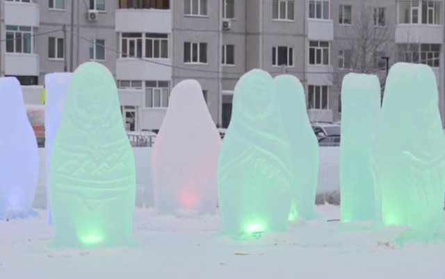 Ледовые городки Сургута оборудуют праздничной подсветкой Ледовые городки Сургута оборудуют праздничной подсветкой