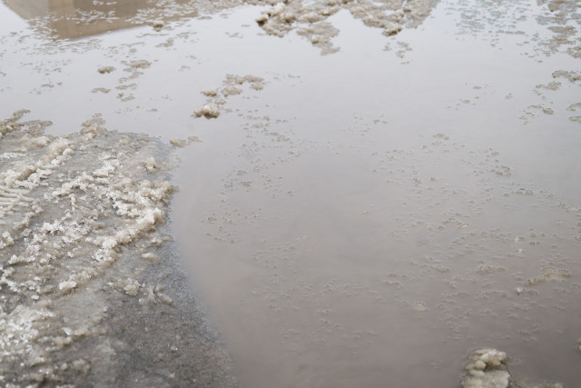 Порыв трубы с кипятком произошел в поселке ХМАО