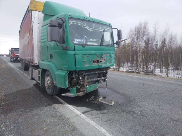 В страшном ДТП на трассе Сургут – Салехард погиб водитель В страшном ДТП на трассе Сургут – Салехард погиб водитель