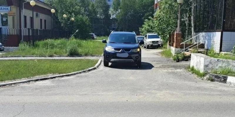 Девочка на велосипеде попала под колеса машины в Сургутском районе