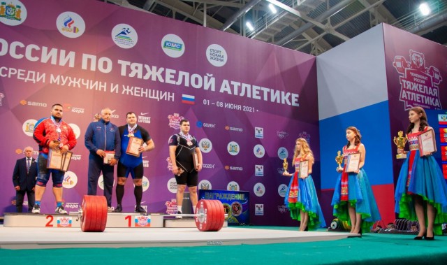 Тяжелоатлеты Сургутского района заняли первые места на Чемпионате России