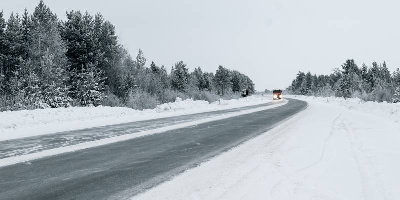 Движение транспорта возобновили на дорогах Сургутского района