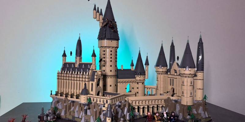 Эксклюзивный замок Хогвартс и хрустального оленя продают жители ХМАО к Новому году