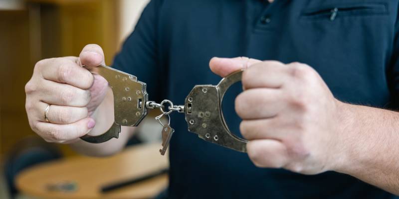 Житель Екатеринбурга рекламировал смерть на улицах Сургута за 150 рублей