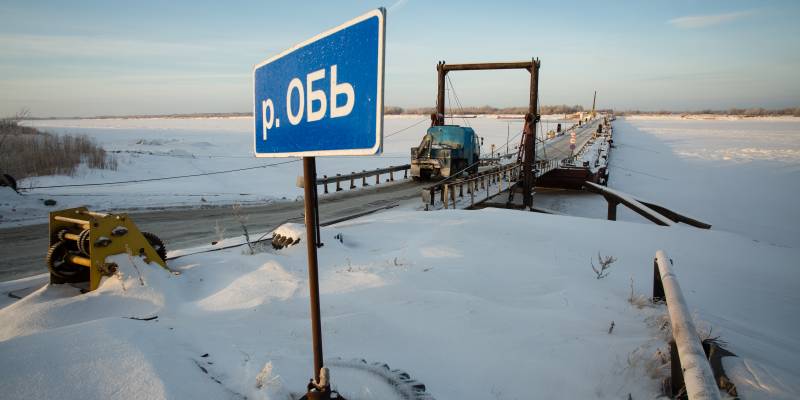 На паромной переправе в Сургутском районе временно закроют движение из-за ледохода