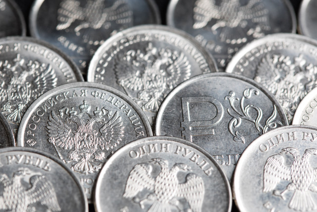 Экс-директор муниципального предприятия в ХМАО выплатила полмиллиона несуществующей работнице