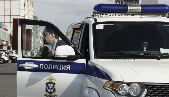 Агрессивный мужчина напал на полицейских и отделался штрафом в ХМАО