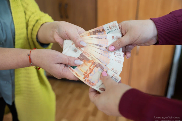 Спецпереселенцы из ХМАО получат по 5000 рублей Спецпереселенцы из ХМАО получат по 5000 рублей
