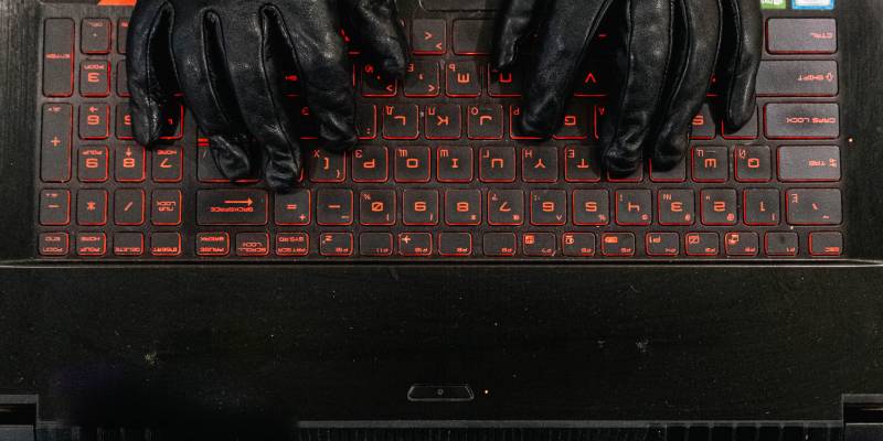 Мошенники маскируются под администраторов в соцсетях, чтобы развести жителей Белого Яра