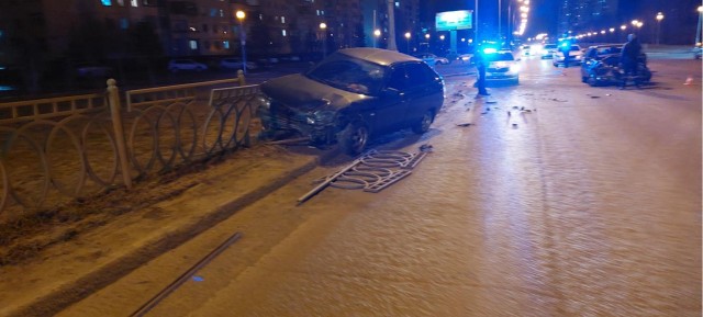 Две молодые девушки пострадали в ночном ДТП в Нижневартовске