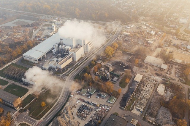 Югра вошла в тройку регионов России по объемам промышленных выбросов в атмосферу