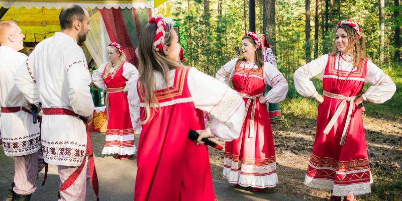 В ХМАО праздник Купалы отметят обрядами и прыжками через костер