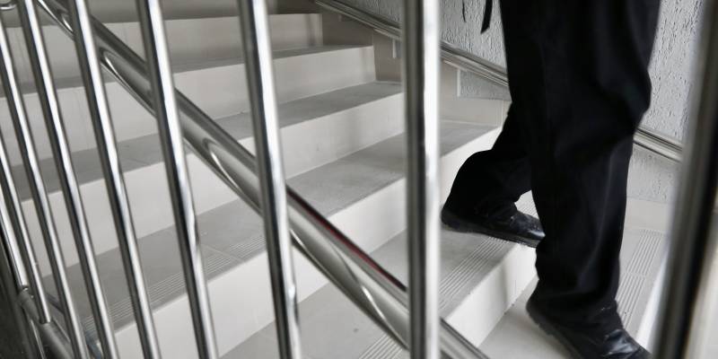 В ХМАО полиция ищет подростков, которые рисуют символику АУЕ* и оскверняют георгиевские ленточки