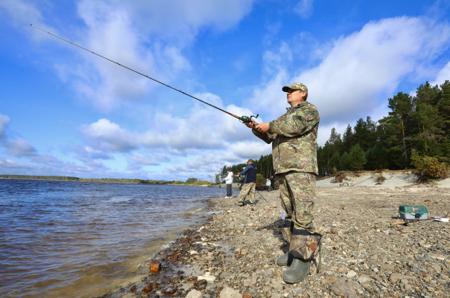 Охотникам и рыбакам из ХМАО напомнили, где и как можно разводить костры на природе