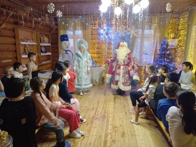Дед Мороз отметил день рождения в Сургутском районе