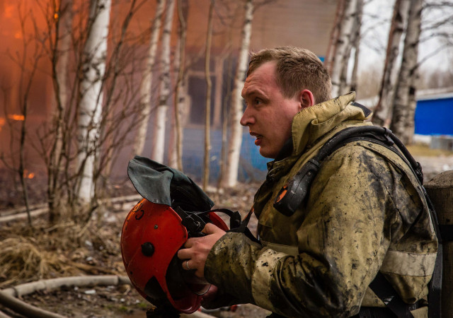 Огненные выходные: число пожаров в ХМАО в праздники выросло почти на 30%