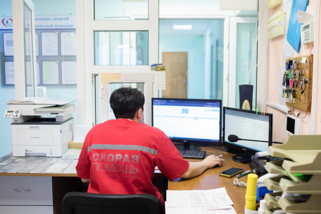 Крупную сумму за работу на износ отсудил сотрудник экстренной службы в ХМАО