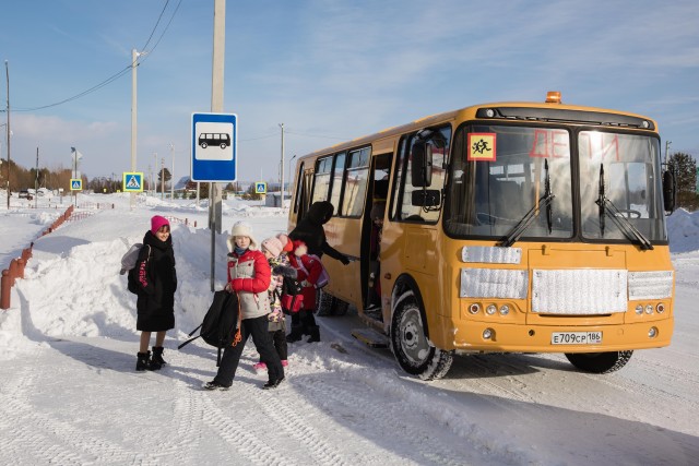 Школьники из Сургутского района получили новый автобус