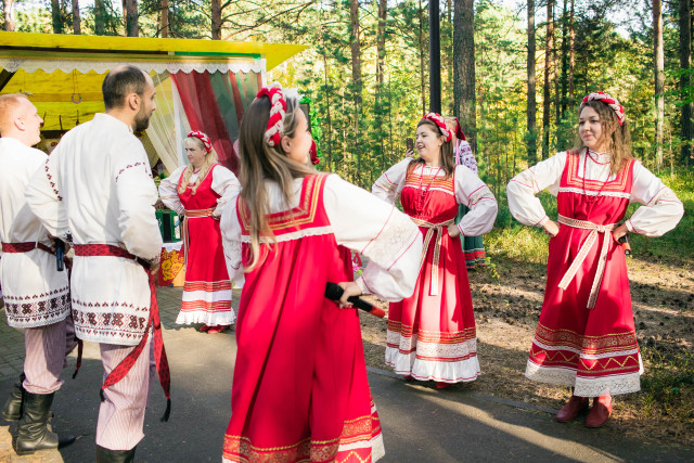 В ХМАО праздник Купалы отметят обрядами и прыжками через костер В ХМАО праздник Купалы отметят обрядами и прыжками через костер