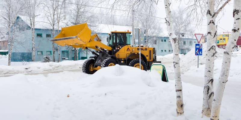 В Сургутском районе из-за обильных осадков сорваны графики уборки снега. Но есть решение
