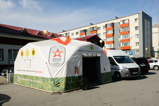 Уникальный мобильный комплекс Минобороны развернули в Сургутском районе Уникальный мобильный комплекс Минобороны развернули в Сургутском районе