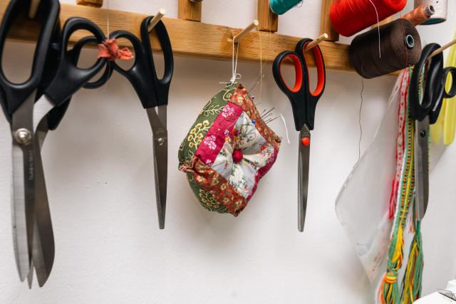 Мужчина из Сургута воткнул ножницы в артерию приятеля во время пьянки