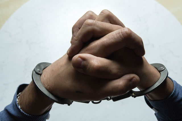 Обвиняемого в изнасиловании и убийстве девочки в Нягани задержали после 14 лет поисков Обвиняемого в изнасиловании и убийстве девочки в Нягани задержали после 14 лет поисков
